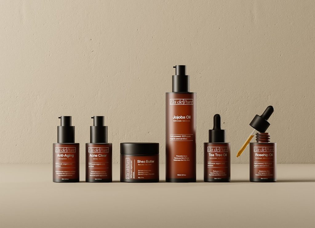 Flacons et produits de soin rangés, illustrant une routine pour la peau sèche
